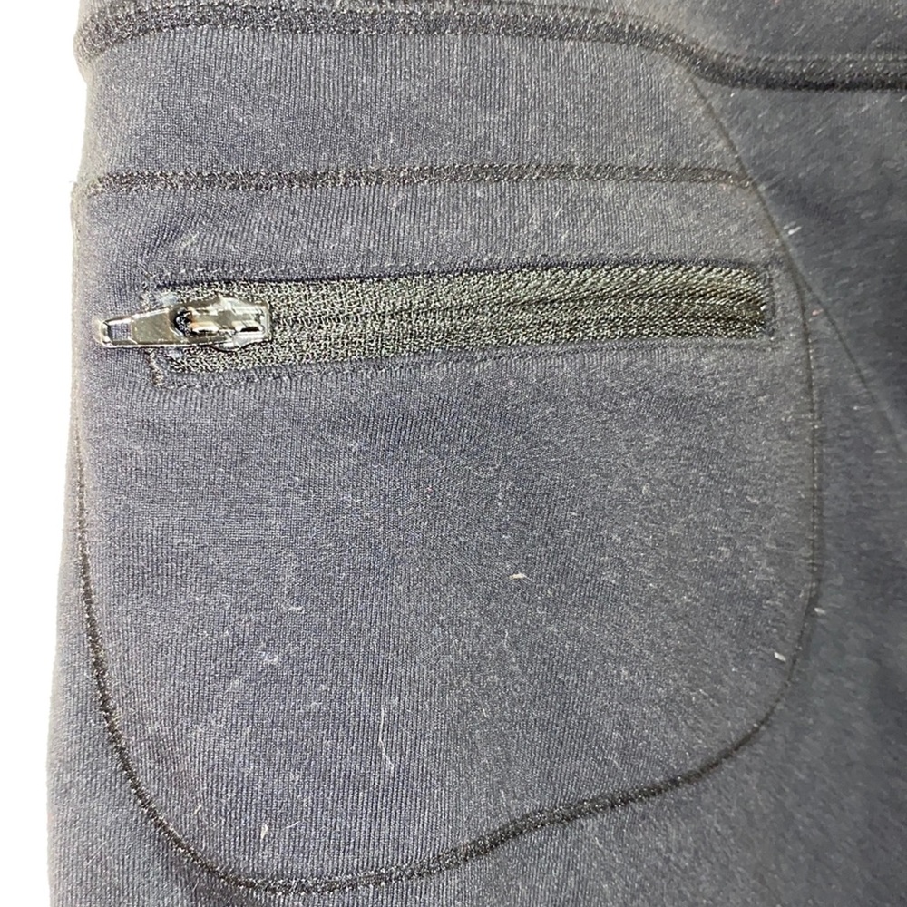 Lululemon capris - Picture 5 of 7